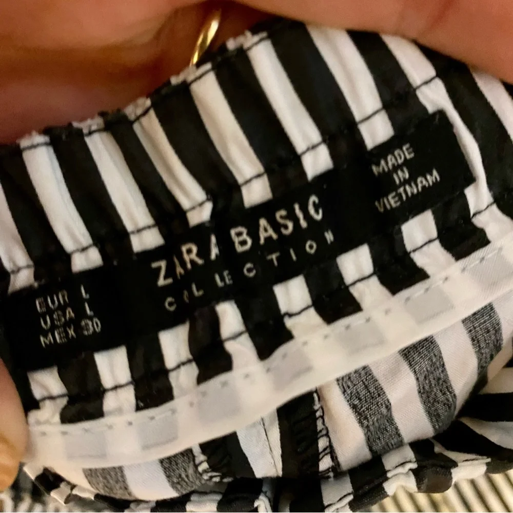 Zara Basic B+W Striped Capri Pants Sz. L - Picture 2 of 7